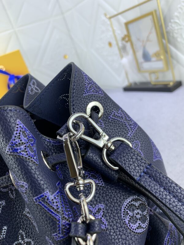 LOUIS VUITTON BELLA NAVY BLUE 22CM M21096 - Image 3