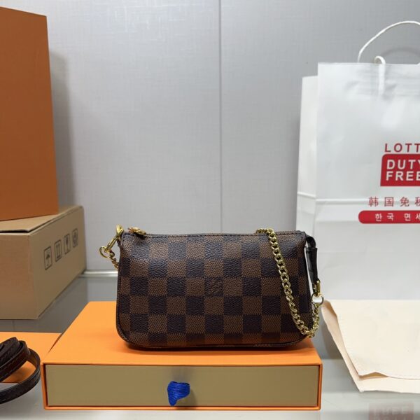 LOUIS VUITTON POCHETTE ACCESSOIRES DAMIER EBENE 17CM WITH CHAIN N58009 - Image 3