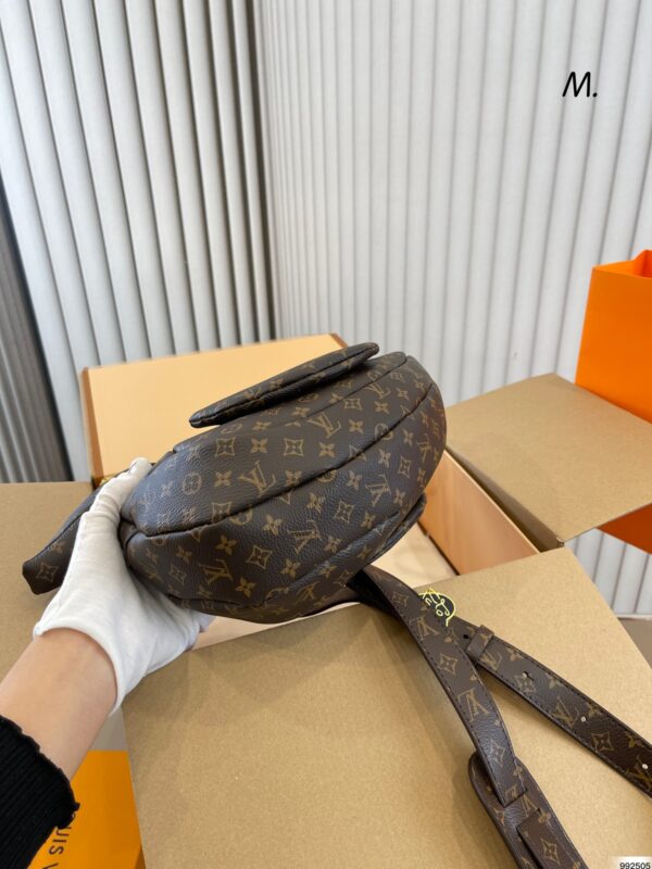 LOUIS VUITTON DUCK BAG BROWN 31CM M45990 - Image 4