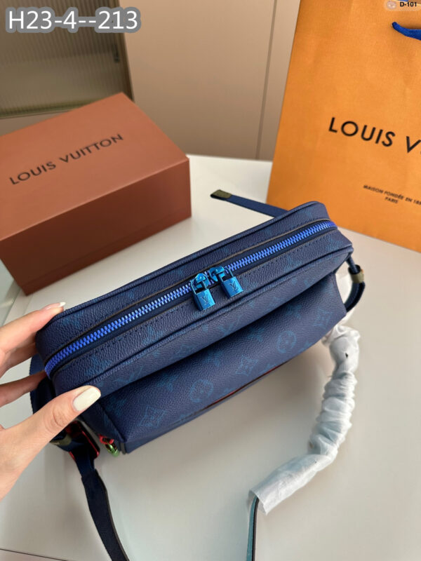 LOUIS VUITTON MESSENGER BLUE MONOGRAM PACIFIC 26CM M43829 - Image 5