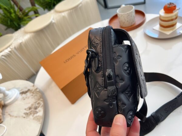 LOUIS VUITTON DOUBLE PHONE POUCH NM BLACK 18CM M81323 - Image 5