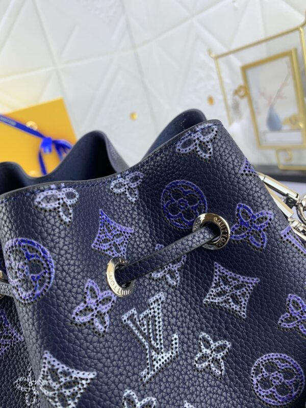 LOUIS VUITTON BELLA NAVY BLUE 22CM M21096 - Image 5