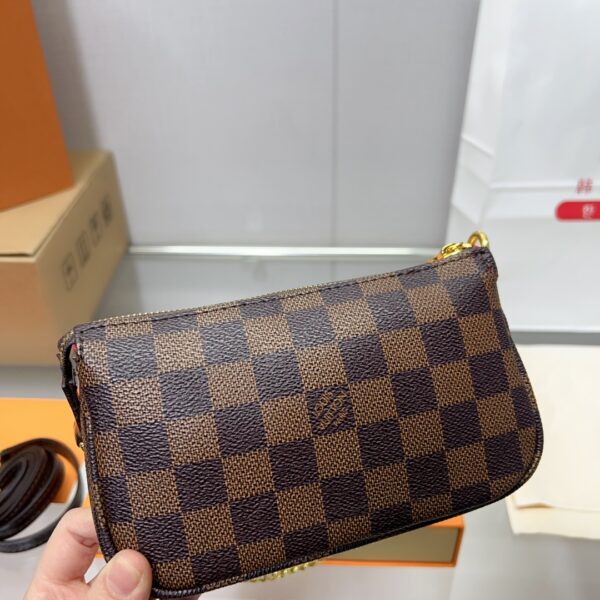 LOUIS VUITTON POCHETTE ACCESSOIRES DAMIER EBENE 17CM WITH CHAIN N58009 - Image 6