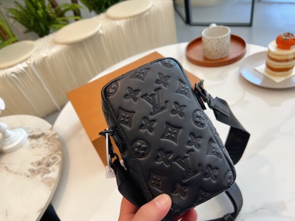 LOUIS VUITTON DOUBLE PHONE POUCH NM BLACK 18CM M81323 - Image 7