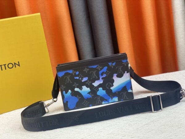 LOUIS VUITTON GASTON WEARABLE WALLET SUNRISE MONOGRAM ECLIPSE 22CM M81753 - Image 7