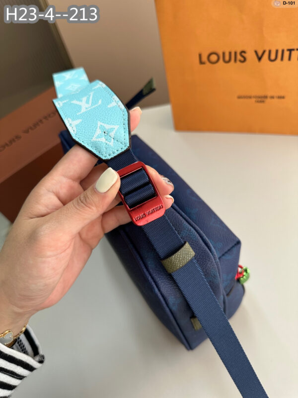 LOUIS VUITTON MESSENGER BLUE MONOGRAM PACIFIC 26CM M43829 - Image 8