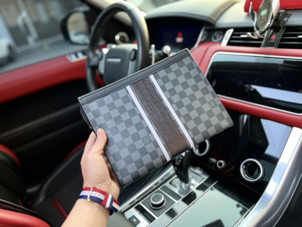 LOUIS VUITTON X FRAGMENT POCHETTE VOYAGE DAMIER GRAPHITE 27CM - Image 8