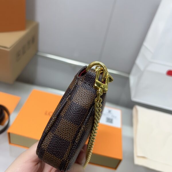 LOUIS VUITTON POCHETTE ACCESSOIRES DAMIER EBENE 17CM WITH CHAIN N58009 - Image 9