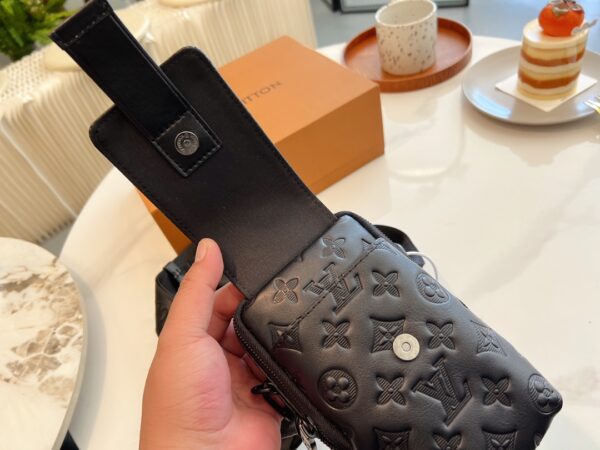 LOUIS VUITTON DOUBLE PHONE POUCH NM BLACK 18CM M81323 - Image 9