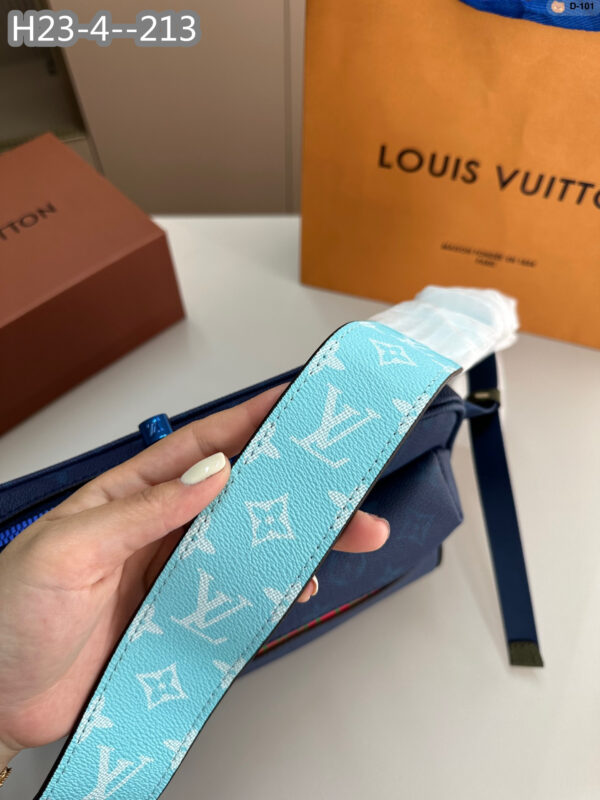 LOUIS VUITTON MESSENGER BLUE MONOGRAM PACIFIC 26CM M43829 - Image 9