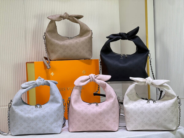 LOUIS VUITTON WHY KNOT PM LIGHT PINK 34CM M20703 - Image 9