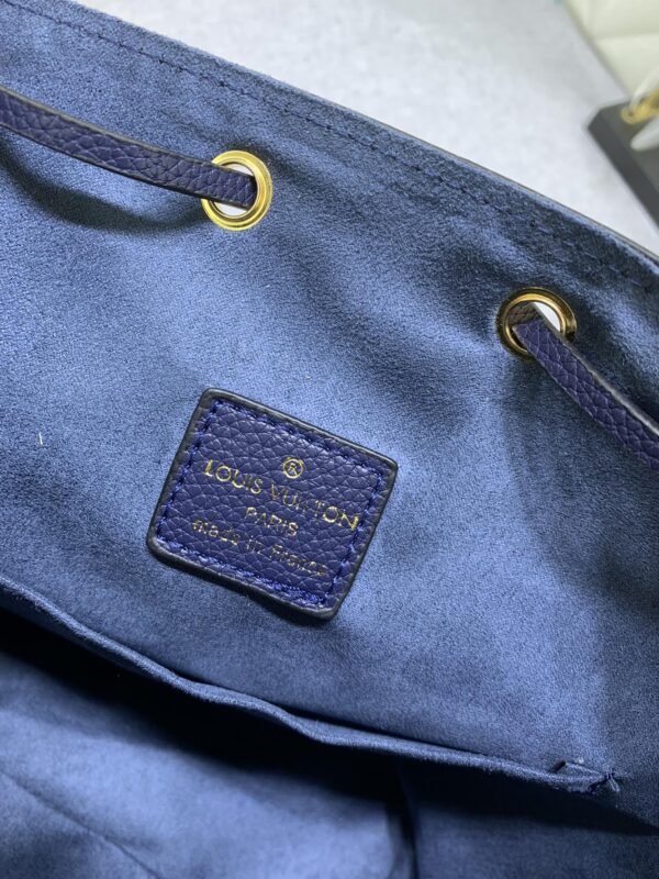 LOUIS VUITTON LOCKME BUCKET NAVY BLUE 23CM M21910 - Image 7