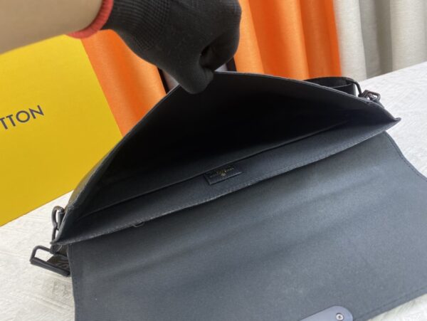 LOUIS VUITTON S LOCK BRIEFCASE BLACK 39CM M20835 - Image 8