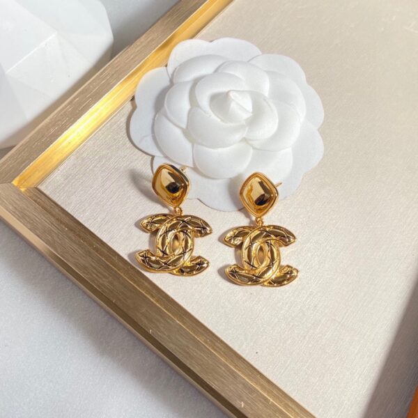 CHANEL CC EARRINGS - Image 3