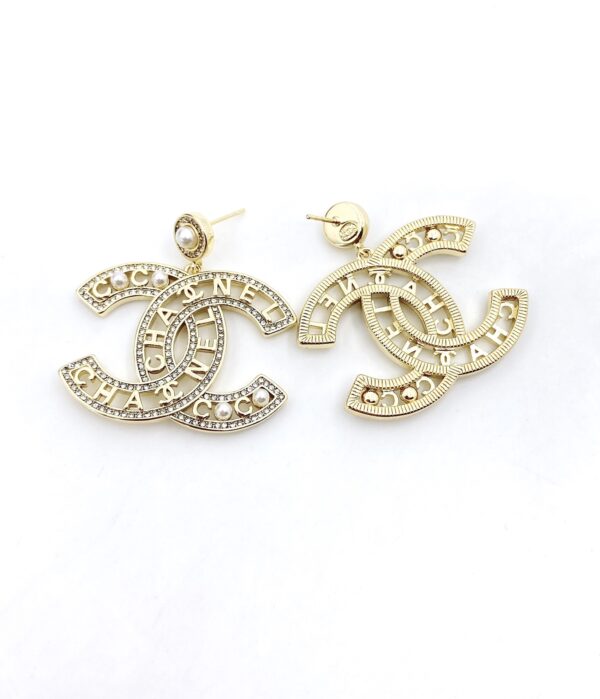 CHANEL CC GOLD EARRINGS - Image 4