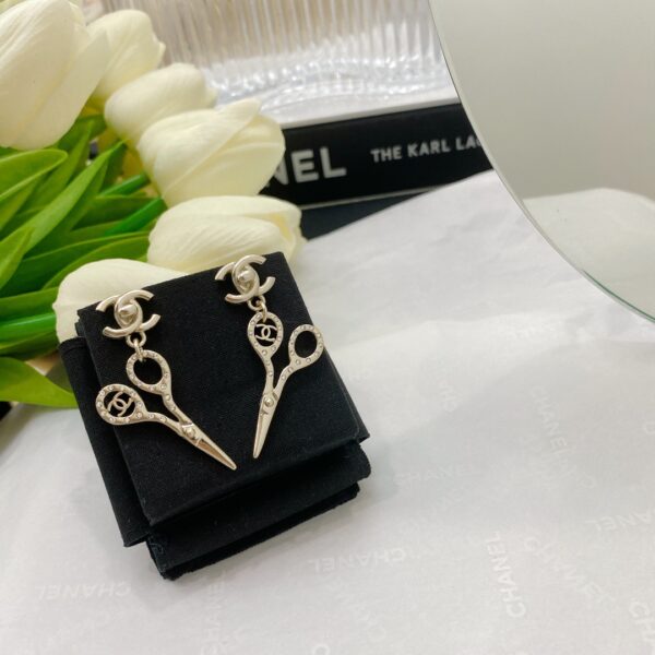 CHANEL CC LOCK CRYSTAL SCISSORS DROP EARRINGS - Image 4
