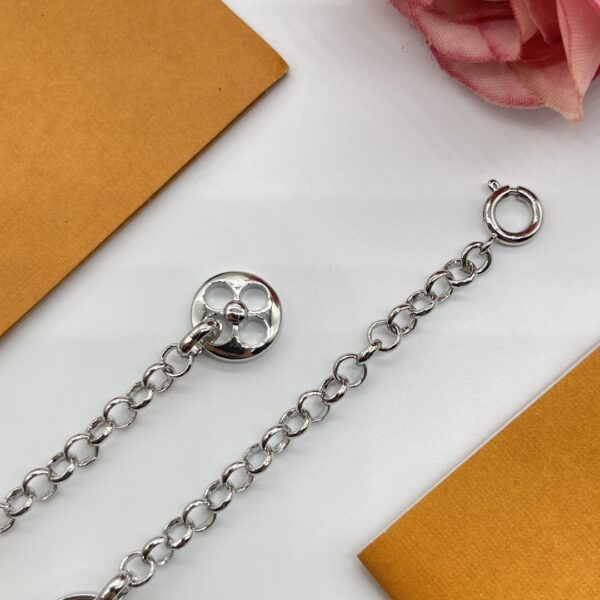 LOUIS VUITTON SILVER NECKLACE - Image 2