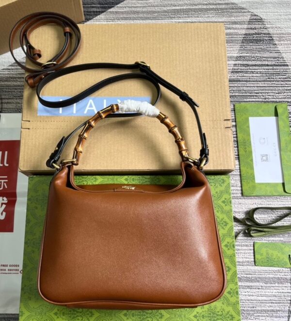 GUCCI DIANA MEDIUM SHOULDER BAG BROWN 30CM 746124 UAAAY 2548 - Image 8