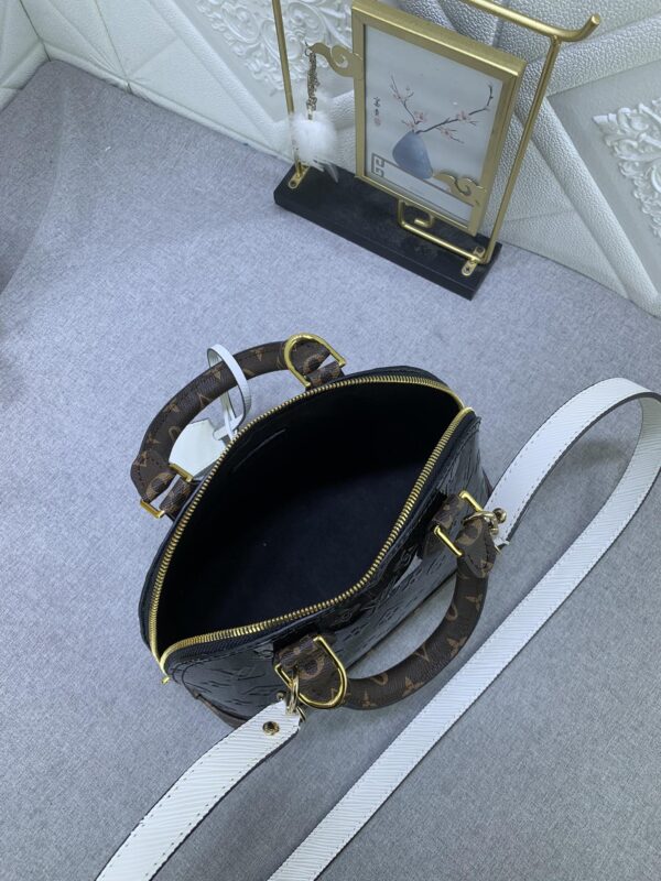 LOUIS VUITTON ALMA BB MONOGRAM VERNIS BLACK 25CM - Image 2