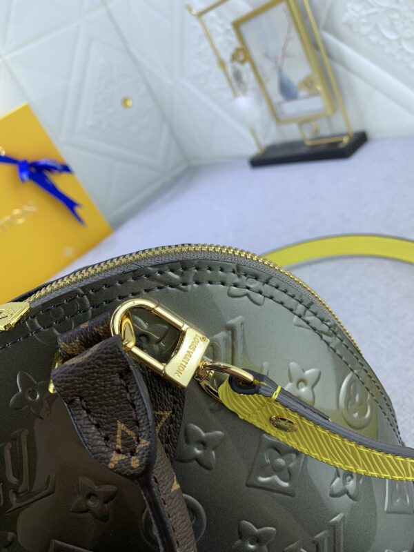 LOUIS VUITTON ALMA BB MONOGRAM VERNIS DARK GREEN 25CM - Image 4