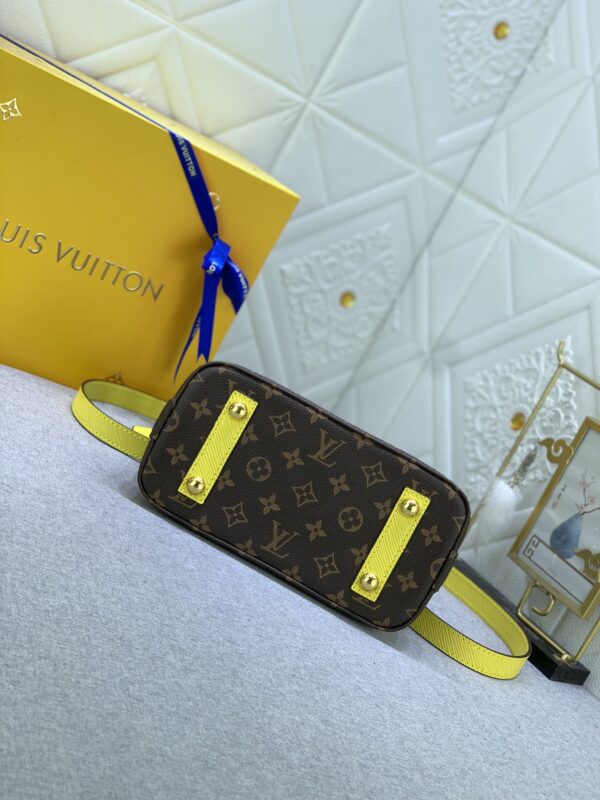 LOUIS VUITTON ALMA BB MONOGRAM VERNIS DARK GREEN 25CM - Image 8
