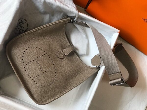 HERMES CLEMENCE EVELYNE PM 30CM ETOUPE - Image 8