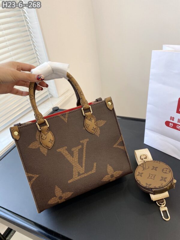 LOUIS VUITTON ONTHEGO PM 25CM - Image 2