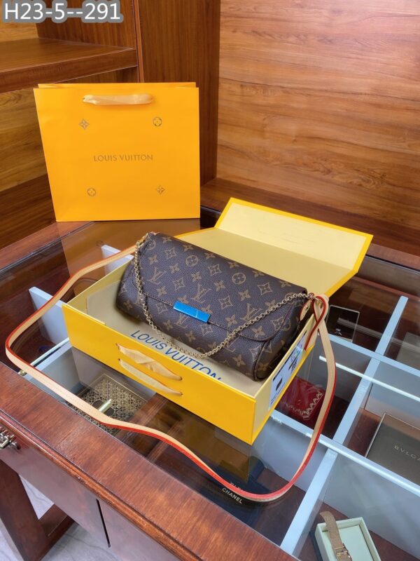 LOUIS VUITTON FAVORITE MM CHAIN SHOULDER BAG 24CM - Image 2