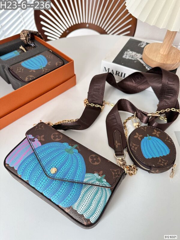 LOUIS VUITTON SET OF 3 ITEMS MONOGRAM BLUE PUMPKIN 18CM - Image 3