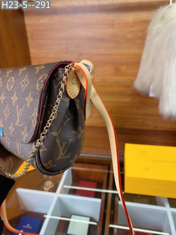 LOUIS VUITTON FAVORITE MM CHAIN SHOULDER BAG 24CM - Image 8