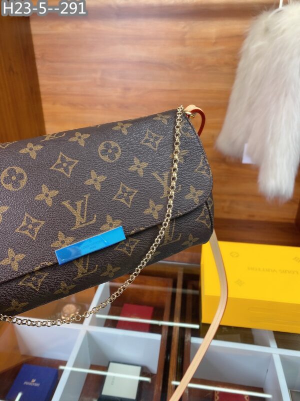 LOUIS VUITTON FAVORITE MM CHAIN SHOULDER BAG 24CM - Image 9
