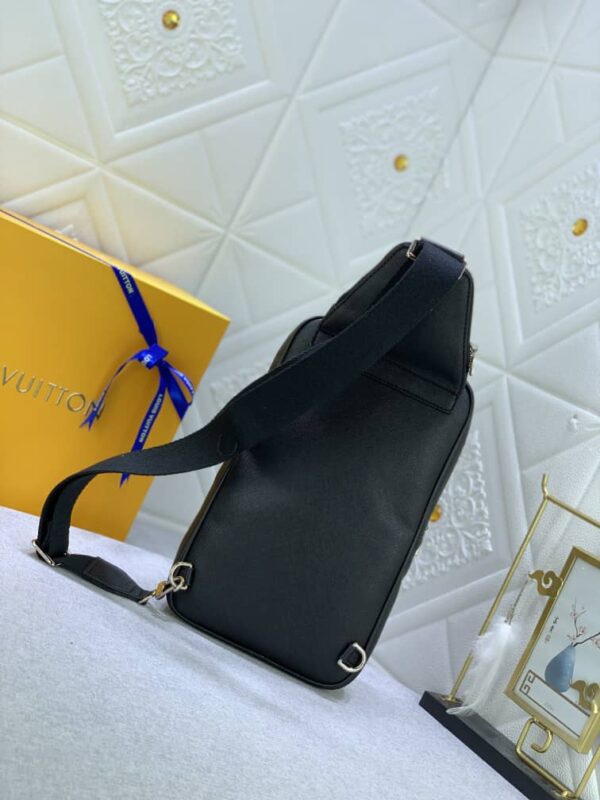 LOUIS VUITTON AVENUE NM CROSSBODY BAG BLACK 31CM M30971 - Image 4