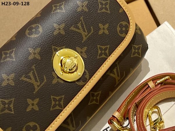 LOUIS VUITTON TIKAL PM MONOGRAM CANVAS POCHETTE HANDBAG BROWN 22CM - Image 4