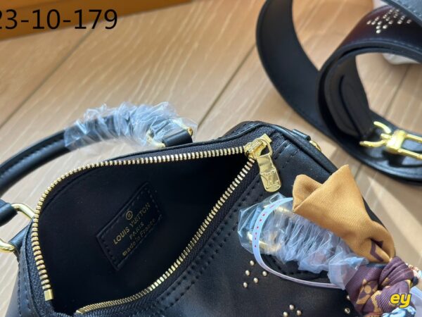 LOUIS VUITTON NANO SPEEDY BLACK 16CM M46745 - Image 6
