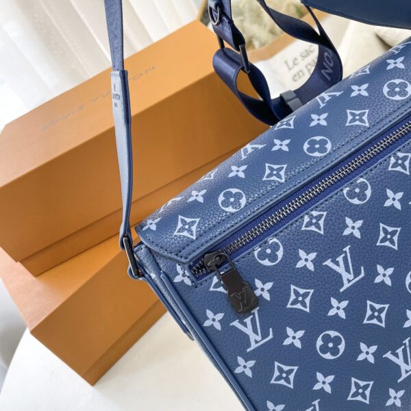 LOUIS VUITTON DISTRICT PM BAG BLUE 26CM M23785 - Image 7