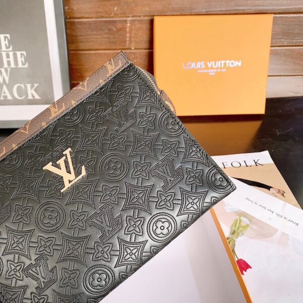 LOUIS VUITTON VOYAGE POCHETTE MONOGRAM EMPREINTE BLACK 26CM - Image 4