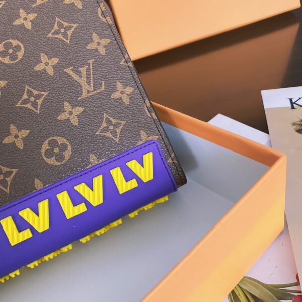 LOUIS VUITTON VOYAGE POCHETTE MONOGRAM BROWN 26CM - Image 6