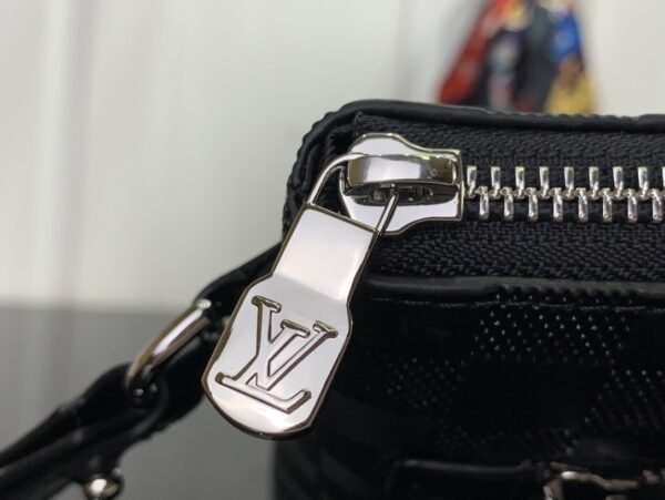 LOUIS VUITTON TAKEOFF BAG DAMIER BLACK 30CM N40504 - Image 6