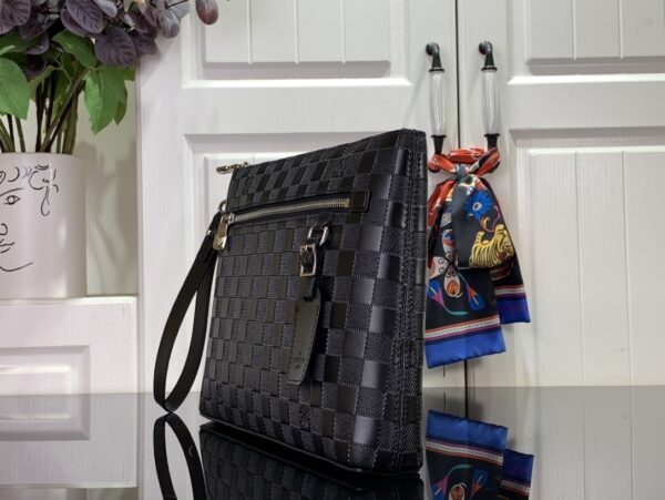LOUIS VUITTON TAKEOFF BAG DAMIER BLACK 30CM N40504 - Image 10