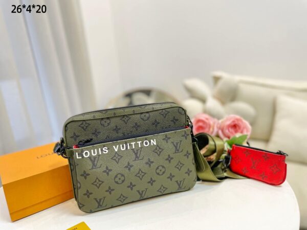 LOUIS VUITTON TRIO MESSENGER GREEN 26CM M23783 - Image 2