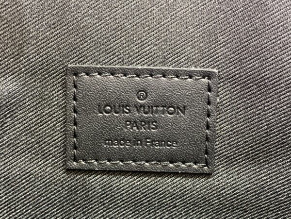 LOUIS VUITTON S LOCK A4 POUCH BLACK 28CM - Image 4
