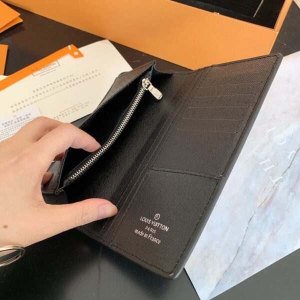 LOUIS VUITTON VOYAGE MM POCHETTE BLACK 26CM M30989 - Image 3