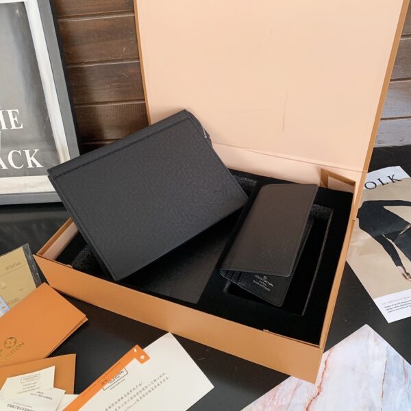 LOUIS VUITTON VOYAGE MM POCHETTE BLACK 26CM M30989 - Image 6