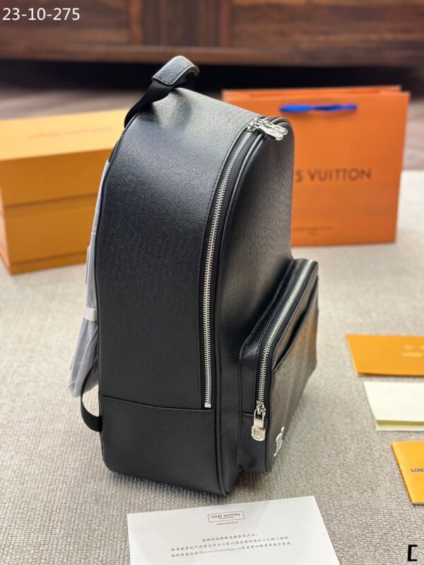 LOUIS VUITTON DISCOVERY BACKPACK BLACK 42CM - Image 5