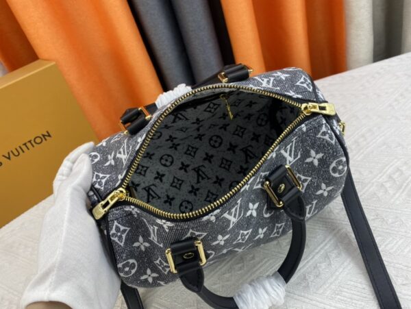 LOUIS VUITTON SPEEDY BANDOULIÈRE 25 GREY M21464 - Image 2