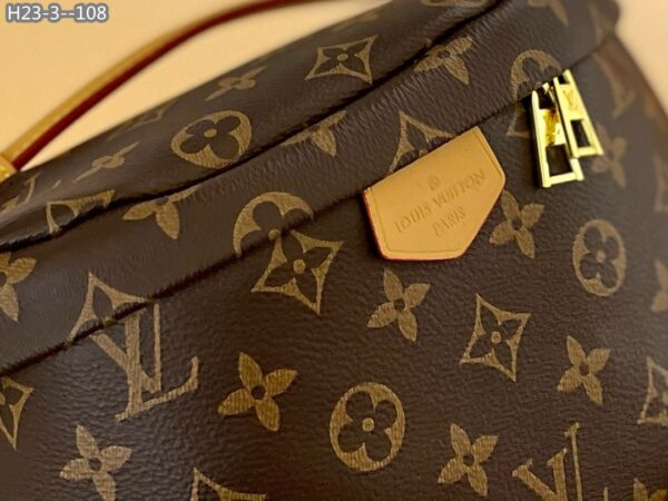LOUIS VUITTON BUMBAG MONOGRAM 26CM M43644 - Image 7