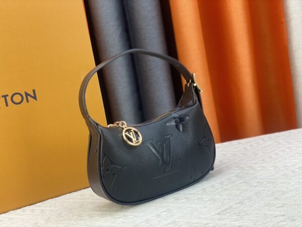 LOUIS VUITTON MINI MOON BLACK 20CM M82391 - Image 3