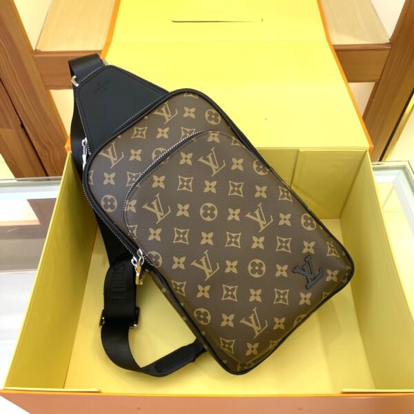 LOUIS VUITTON AVENUE NM CROSSBODY BAG MONOGRAM 31CM M46327 - Image 3