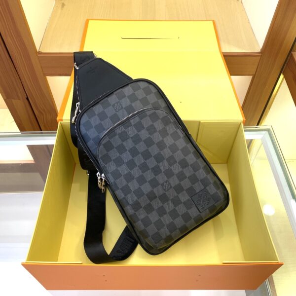 LOUIS VUITTON AVENUE NM CROSSBODY BAG DAMIER BLACK 31CM N45302 - Image 3