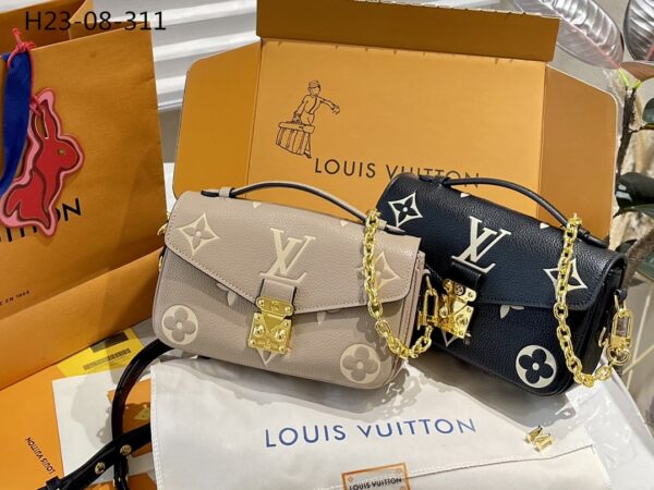 LOUIS VUITTON POCHETTE MÉTIS EAST WEST BAG GRAY CREAM 21CM M23081 - Image 3